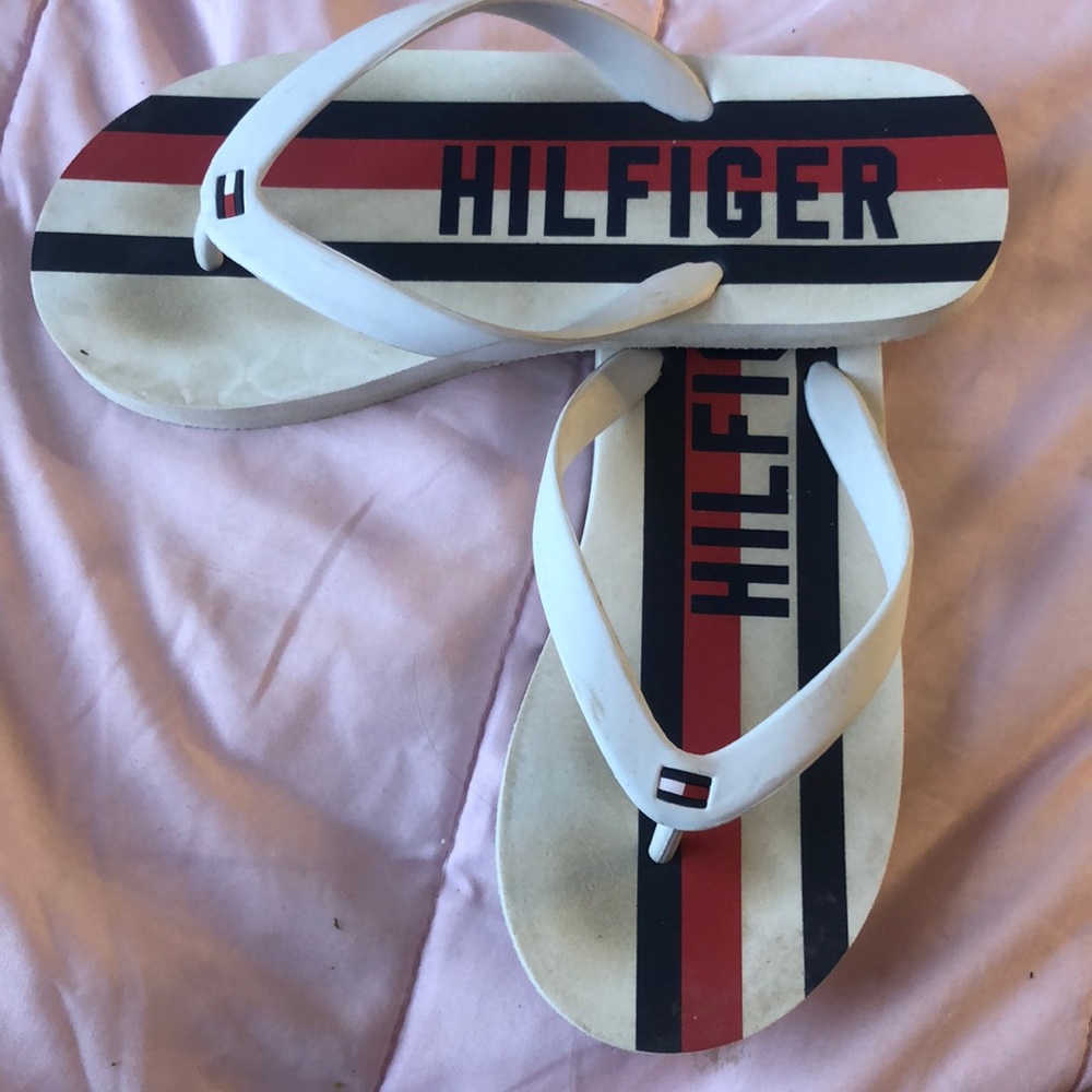 hilfiger flip flops